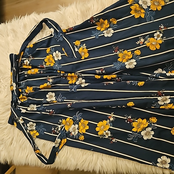 Floral Navy Blue Skirt - Picture 1 of 5